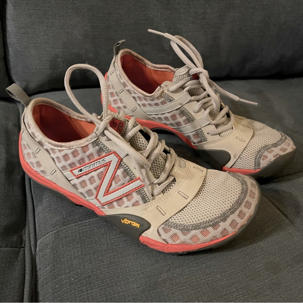 New Balance Trail Running Minimus Barefoot Running Shoe (Women's Size 8)